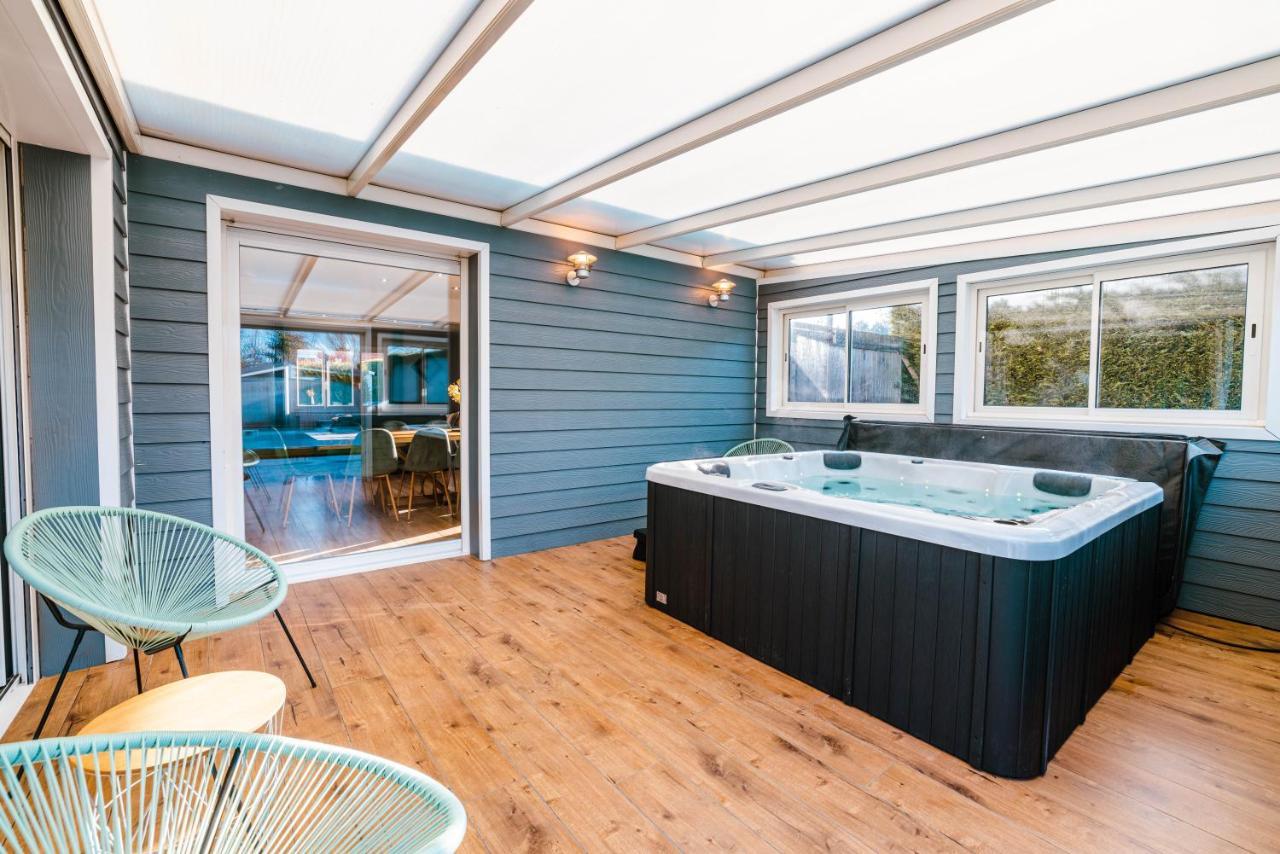 Grande Maison Avec Piscine Et Jacuzzi A La Campagne 代夫勒 外观 照片